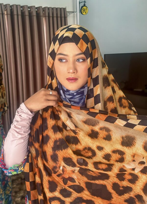 Viscose Cotton Hijab - Image 4