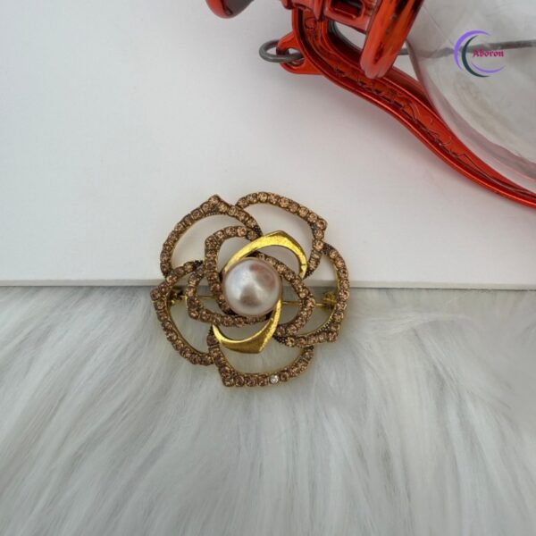 Brooch (AB-11)
