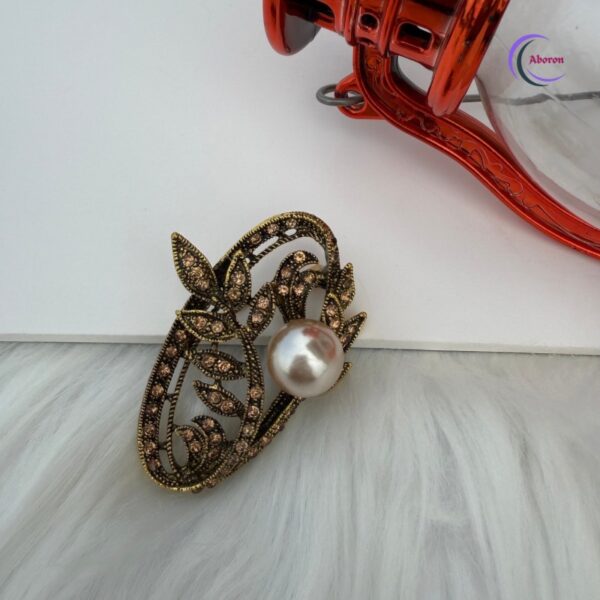 Brooch (AB-13)