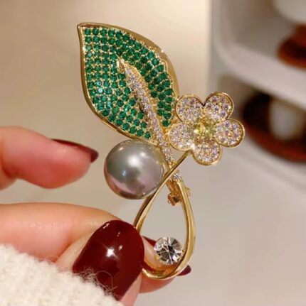 Brooch (Ab-92)