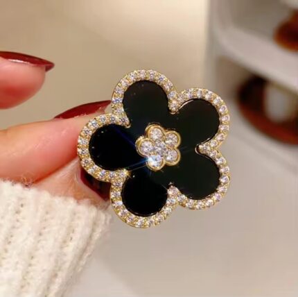 Brooch (AB-152)