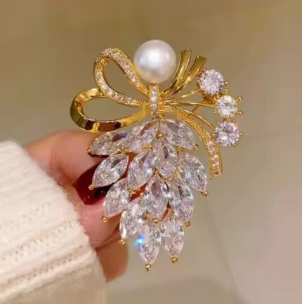 Brooch (AB- 162)