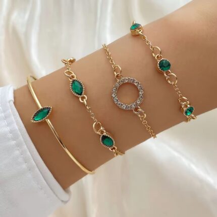 Set of Four Pieces Green Bracelet